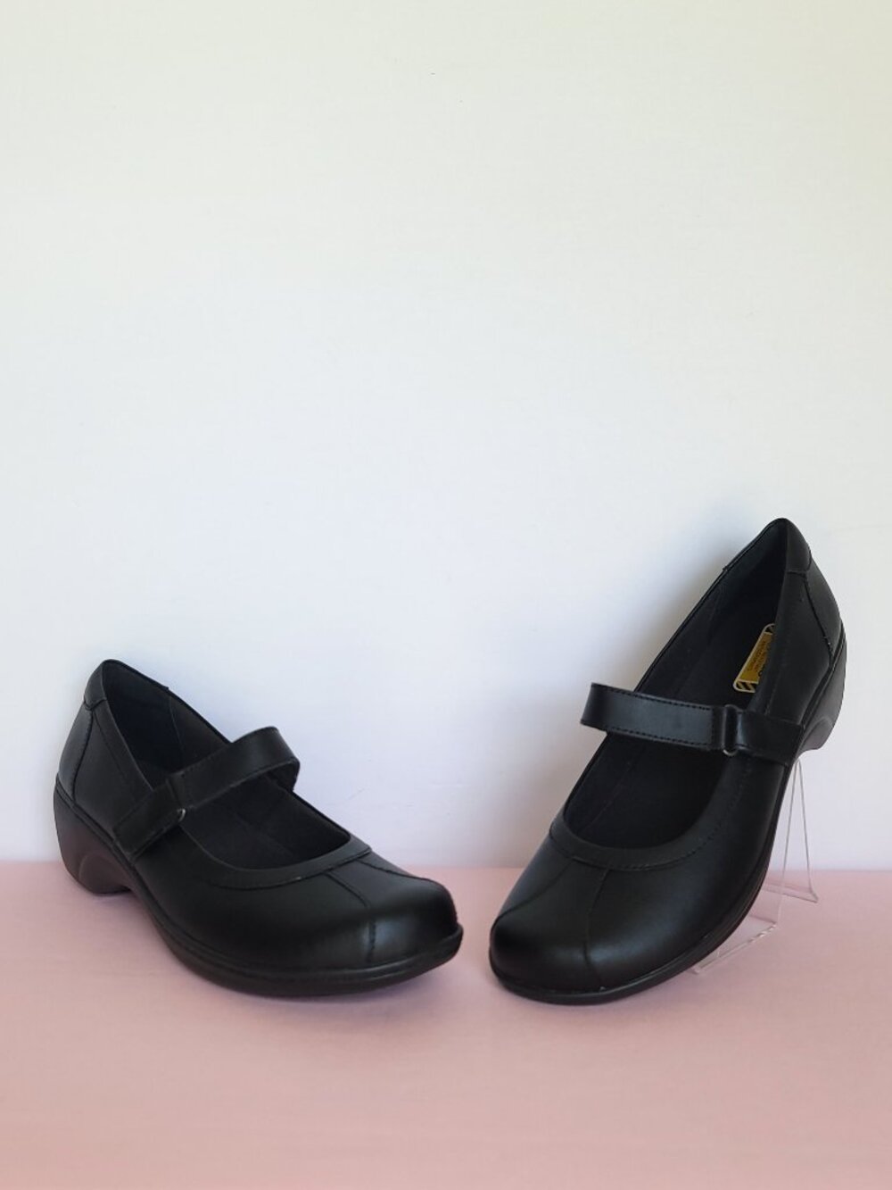 CLARKS Grasp Hope Leather Shoes- Black color- Women's Size 9.5M⭐